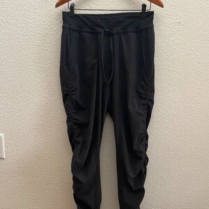 Athleta Attitude Pant Jogger Lightweight Size 4 Black 384001 Gym Fitness Workout